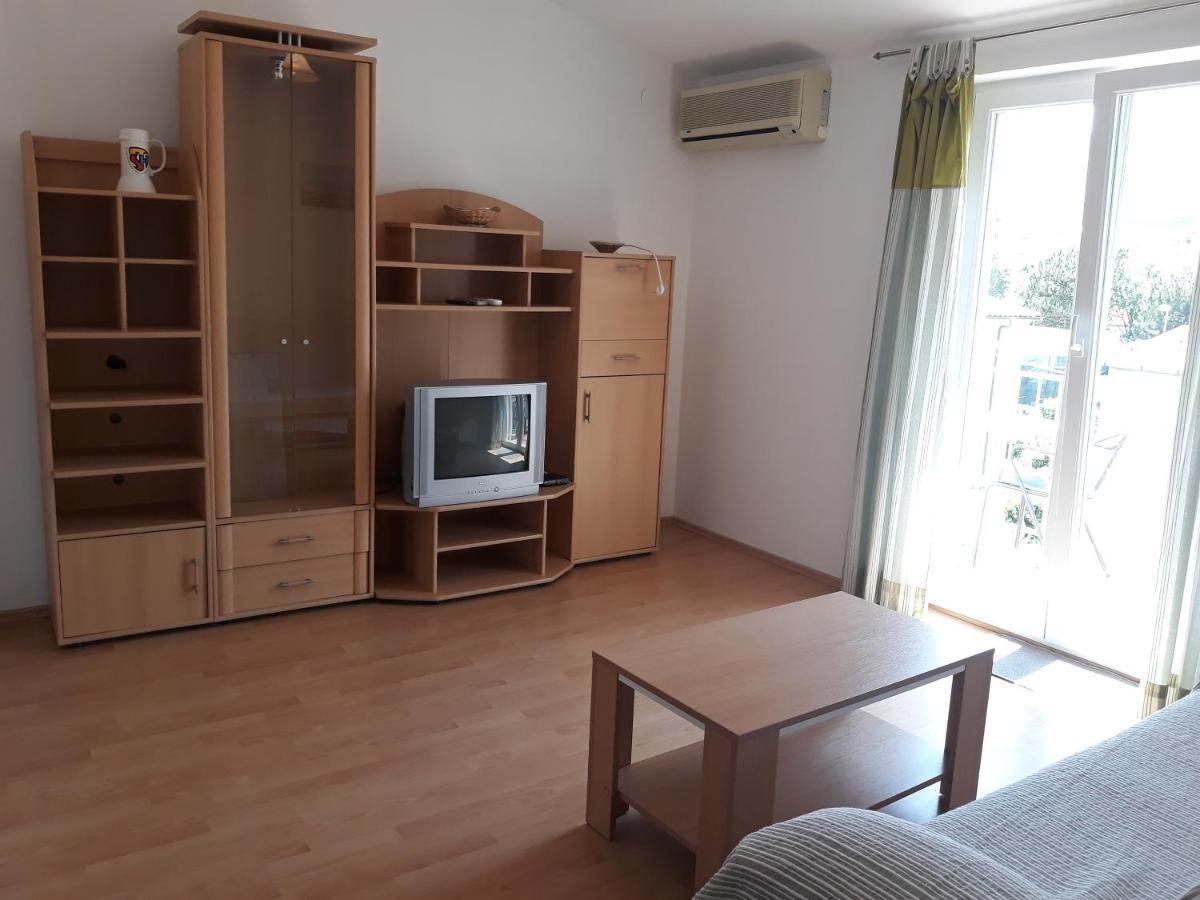 Apartments Denis Башка Экстерьер фото
